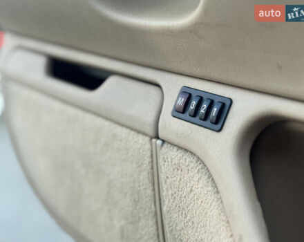 Черный БМВ 7 Серия, объемом двигателя 3 л и пробегом 390 тыс. км за 6700 $, фото 13 на Automoto.ua