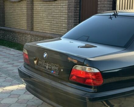 Черный БМВ 7 Серия, объемом двигателя 4.4 л и пробегом 300 тыс. км за 4950 $, фото 3 на Automoto.ua