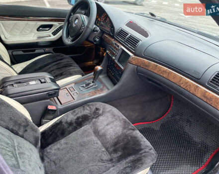 Черный БМВ 7 Серия, объемом двигателя 3.5 л и пробегом 300 тыс. км за 3300 $, фото 15 на Automoto.ua