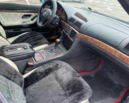 Черный БМВ 7 Серия, объемом двигателя 3.5 л и пробегом 250 тыс. км за 3300 $, фото 16 на Automoto.ua