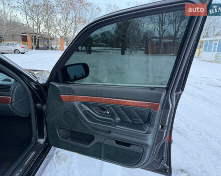 Чорний БМВ 7 Серія, об'ємом двигуна 4.4 л та пробігом 409 тис. км за 9200 $, фото 18 на Automoto.ua
