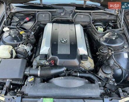 Черный БМВ 7 Серия, объемом двигателя 3.5 л и пробегом 370 тыс. км за 12000 $, фото 4 на Automoto.ua