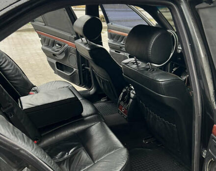 Черный БМВ 7 Серия, объемом двигателя 4.4 л и пробегом 400 тыс. км за 5499 $, фото 16 на Automoto.ua