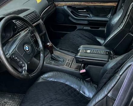 Черный БМВ 7 Серия, объемом двигателя 2.93 л и пробегом 370 тыс. км за 6500 $, фото 1 на Automoto.ua