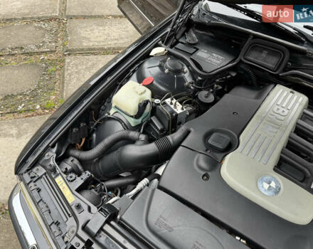 Черный БМВ 7 Серия, объемом двигателя 3 л и пробегом 380 тыс. км за 7300 $, фото 54 на Automoto.ua