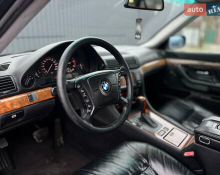 Чорний БМВ 7 Серія, об'ємом двигуна 2.93 л та пробігом 300 тис. км за 7000 $, фото 18 на Automoto.ua