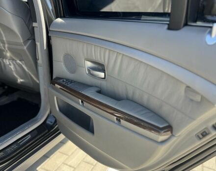 Чорний БМВ 7 Серія, об'ємом двигуна 4.4 л та пробігом 300 тис. км за 4300 $, фото 13 на Automoto.ua