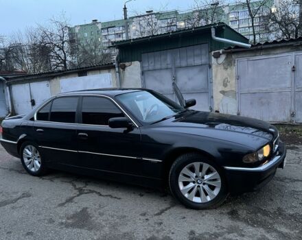 Черный БМВ 7 Серия, объемом двигателя 4.4 л и пробегом 300 тыс. км за 3650 $, фото 6 на Automoto.ua