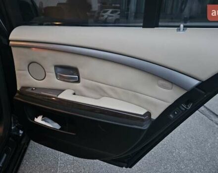 Черный БМВ 7 Серия, объемом двигателя 2.99 л и пробегом 465 тыс. км за 9300 $, фото 18 на Automoto.ua