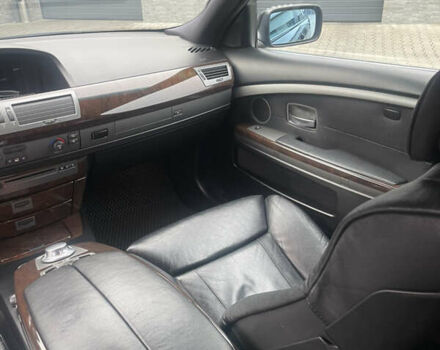 Чорний БМВ 7 Серія, об'ємом двигуна 3 л та пробігом 277 тис. км за 7500 $, фото 13 на Automoto.ua