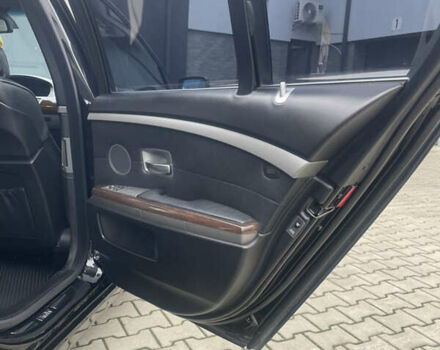 Чорний БМВ 7 Серія, об'ємом двигуна 3 л та пробігом 277 тис. км за 7500 $, фото 23 на Automoto.ua