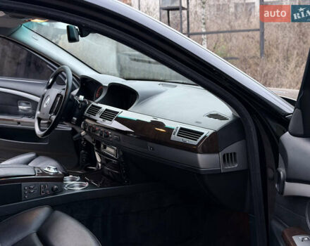 Чорний БМВ 7 Серія, об'ємом двигуна 4.5 л та пробігом 262 тис. км за 3999 $, фото 15 на Automoto.ua