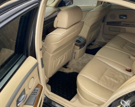 Черный БМВ 7 Серия, объемом двигателя 4.8 л и пробегом 310 тыс. км за 5500 $, фото 7 на Automoto.ua