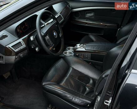 Чорний БМВ 7 Серія, об'ємом двигуна 4.5 л та пробігом 262 тис. км за 3999 $, фото 20 на Automoto.ua