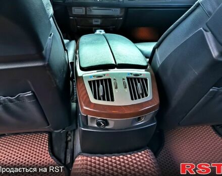 Чорний БМВ 7 Серія, об'ємом двигуна 4.4 л та пробігом 410 тис. км за 7700 $, фото 6 на Automoto.ua