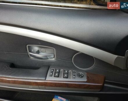 Черный БМВ 7 Серия, объемом двигателя 4.4 л и пробегом 282 тыс. км за 8000 $, фото 8 на Automoto.ua