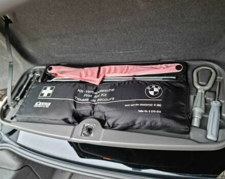 Чорний БМВ 7 Серія, об'ємом двигуна 3 л та пробігом 260 тис. км за 10900 $, фото 22 на Automoto.ua