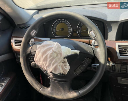 Черный БМВ 7 Серия, объемом двигателя 4.4 л и пробегом 250 тыс. км за 3499 $, фото 4 на Automoto.ua