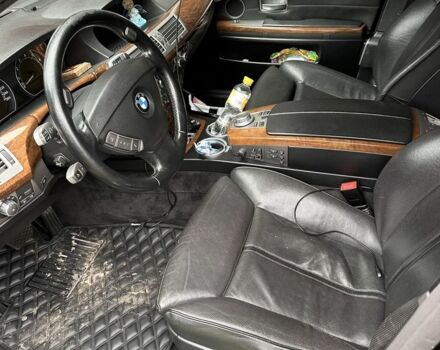 Чорний БМВ 7 Серія, об'ємом двигуна 3 л та пробігом 280 тис. км за 9800 $, фото 7 на Automoto.ua