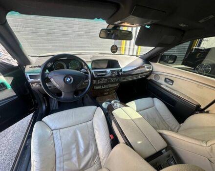 Черный БМВ 7 Серия, объемом двигателя 3 л и пробегом 340 тыс. км за 10000 $, фото 6 на Automoto.ua