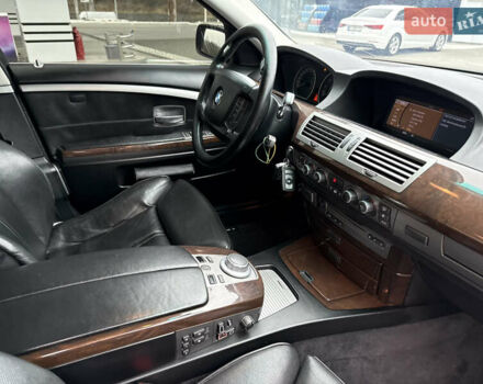 Черный БМВ 7 Серия, объемом двигателя 4.8 л и пробегом 270 тыс. км за 6750 $, фото 25 на Automoto.ua