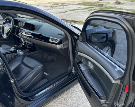 Чорний БМВ 7 Серія, об'ємом двигуна 4.8 л та пробігом 205 тис. км за 10000 $, фото 16 на Automoto.ua