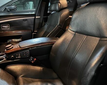 Черный БМВ 7 Серия, объемом двигателя 4 л и пробегом 220 тыс. км за 9500 $, фото 3 на Automoto.ua