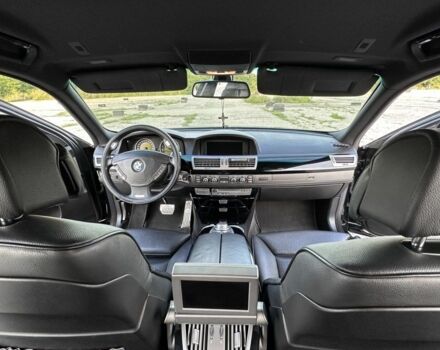 Чорний БМВ 7 Серія, об'ємом двигуна 4.8 л та пробігом 205 тис. км за 10000 $, фото 6 на Automoto.ua