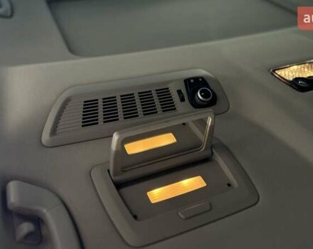 Чорний БМВ 7 Серія, об'ємом двигуна 4.4 л та пробігом 141 тис. км за 13500 $, фото 23 на Automoto.ua