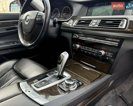 Чорний БМВ 7 Серія, об'ємом двигуна 2.98 л та пробігом 207 тис. км за 13999 $, фото 44 на Automoto.ua