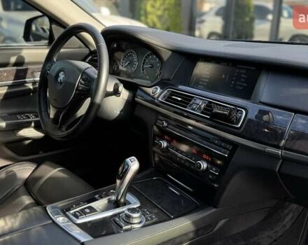 Чорний БМВ 7 Серія, об'ємом двигуна 4.4 л та пробігом 141 тис. км за 13500 $, фото 26 на Automoto.ua