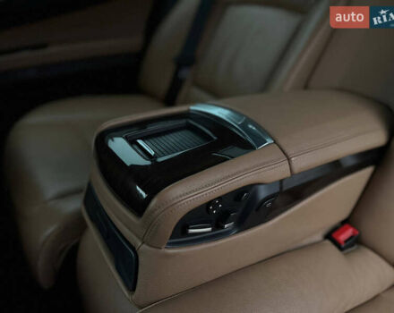 Чорний БМВ 7 Серія, об'ємом двигуна 2.99 л та пробігом 259 тис. км за 12999 $, фото 32 на Automoto.ua