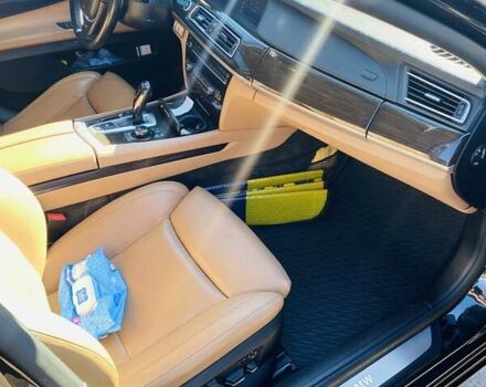 Чорний БМВ 7 Серія, об'ємом двигуна 3 л та пробігом 147 тис. км за 20000 $, фото 7 на Automoto.ua