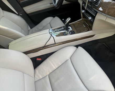 Черный БМВ 7 Серия, объемом двигателя 2.99 л и пробегом 390 тыс. км за 14000 $, фото 13 на Automoto.ua