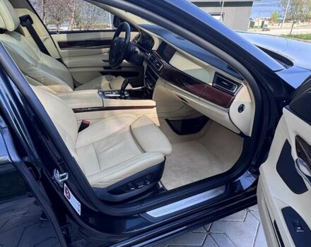 Черный БМВ 7 Серия, объемом двигателя 4.39 л и пробегом 213 тыс. км за 13700 $, фото 16 на Automoto.ua