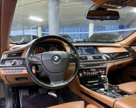 Черный БМВ 7 Серия, объемом двигателя 4.4 л и пробегом 290 тыс. км за 11900 $, фото 19 на Automoto.ua