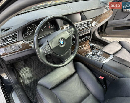 Черный БМВ 7 Серия, объемом двигателя 2.98 л и пробегом 250 тыс. км за 13500 $, фото 9 на Automoto.ua