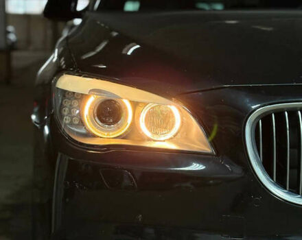 Черный БМВ 7 Серия, объемом двигателя 3 л и пробегом 275 тыс. км за 16000 $, фото 9 на Automoto.ua