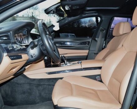 Черный БМВ 7 Серия, объемом двигателя 3 л и пробегом 199 тыс. км за 14000 $, фото 5 на Automoto.ua