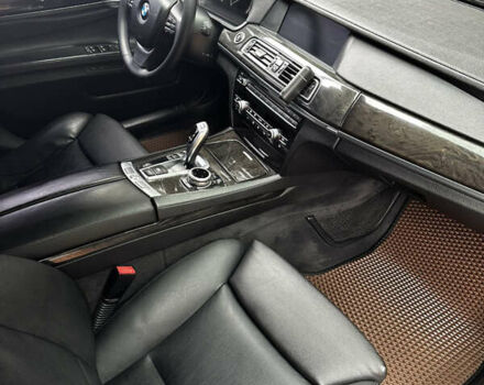 Черный БМВ 7 Серия, объемом двигателя 3 л и пробегом 260 тыс. км за 16500 $, фото 9 на Automoto.ua