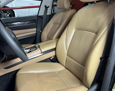 Черный БМВ 7 Серия, объемом двигателя 3 л и пробегом 200 тыс. км за 11200 $, фото 26 на Automoto.ua