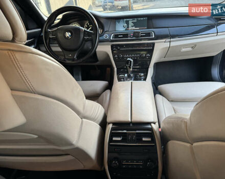 Черный БМВ 7 Серия, объемом двигателя 4.39 л и пробегом 275 тыс. км за 12800 $, фото 27 на Automoto.ua