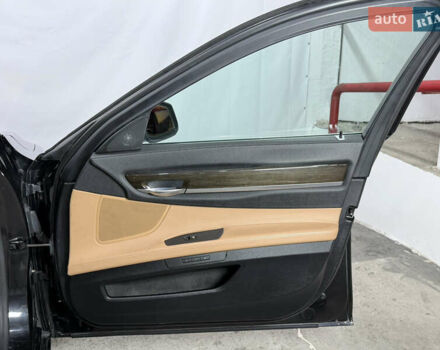 Черный БМВ 7 Серия, объемом двигателя 3 л и пробегом 200 тыс. км за 11200 $, фото 33 на Automoto.ua