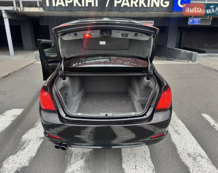 Черный БМВ 7 Серия, объемом двигателя 2.99 л и пробегом 278 тыс. км за 17500 $, фото 11 на Automoto.ua