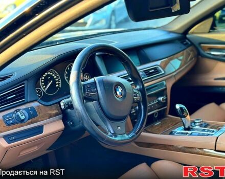 Черный БМВ 7 Серия, объемом двигателя 4.4 л и пробегом 200 тыс. км за 9999 $, фото 6 на Automoto.ua