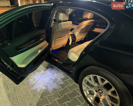 Черный БМВ 7 Серия, объемом двигателя 3 л и пробегом 299 тыс. км за 12600 $, фото 11 на Automoto.ua