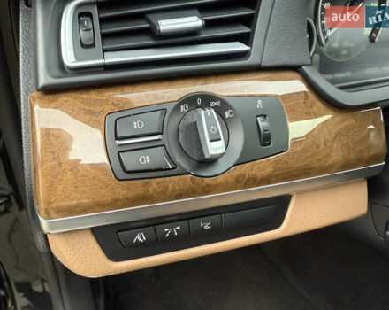 Черный БМВ 7 Серия, объемом двигателя 3 л и пробегом 207 тыс. км за 15900 $, фото 35 на Automoto.ua