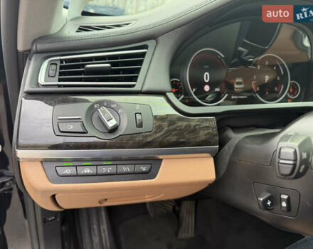 Черный БМВ 7 Серия, объемом двигателя 3 л и пробегом 265 тыс. км за 24900 $, фото 11 на Automoto.ua