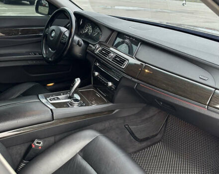 Черный БМВ 7 Серия, объемом двигателя 2.98 л и пробегом 204 тыс. км за 12300 $, фото 8 на Automoto.ua