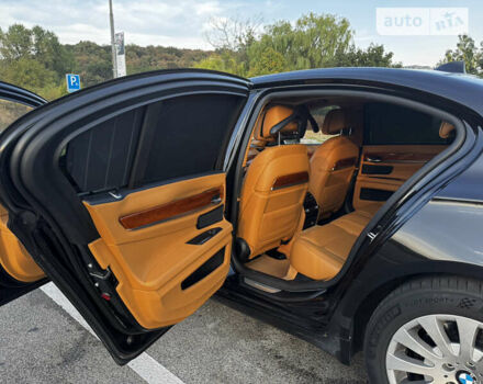 Черный БМВ 7 Серия, объемом двигателя 2.99 л и пробегом 225 тыс. км за 20000 $, фото 15 на Automoto.ua